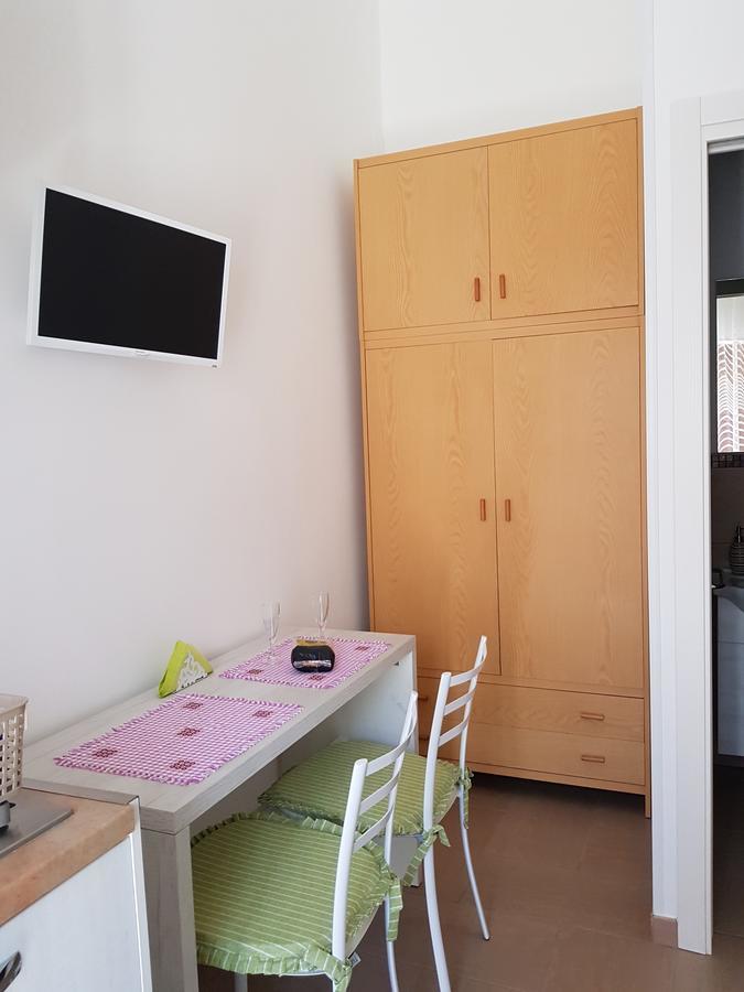 B&B Fior Di Mare 포르토 세자레오 외부 사진
